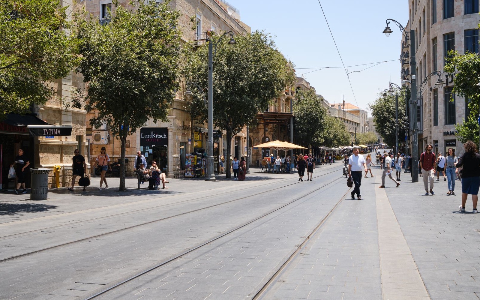 Daily life along Jaffa Street in Jerusalem